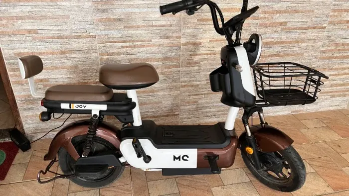 Moto elétrica ( auto propelido)