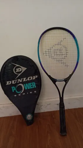 Raquete Dunlop. Original. Com capa