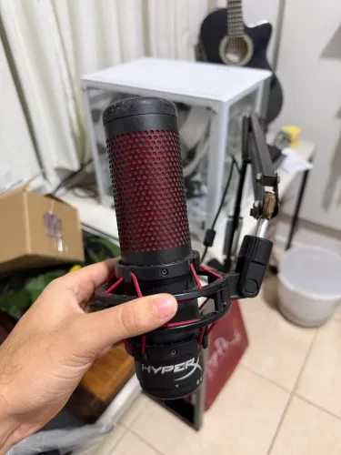 Microfone hyperx quadcore com suporte