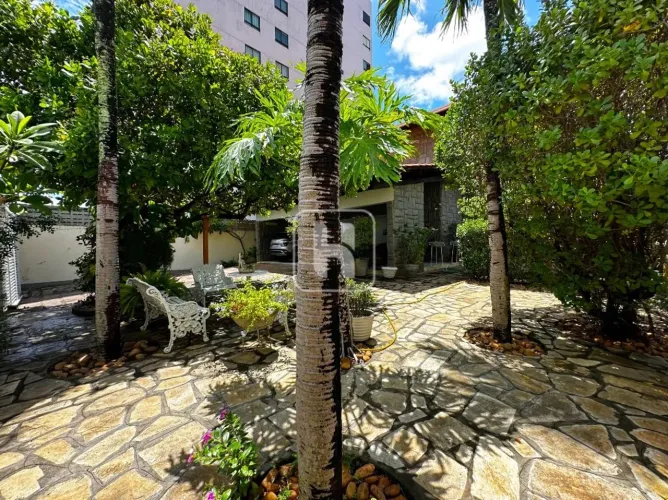 Casa com 3 dormitórios à venda, 384 m² por R$ 3.200.000,00 - Jardim Oceania - João Pessoa/
