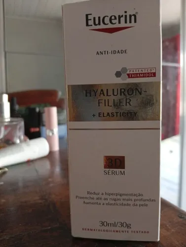 Eucerin  hyaluron filler + elasticity 