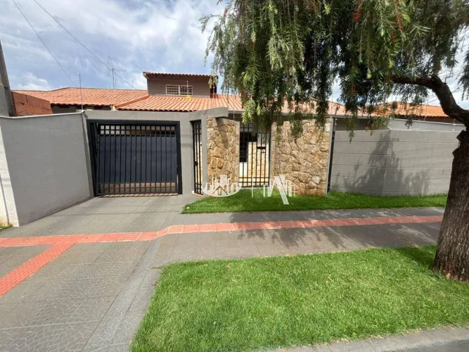 Casa com 4 quartos à venda, 227 m² por R$ 749.000 - Igapó - Londrina/PR