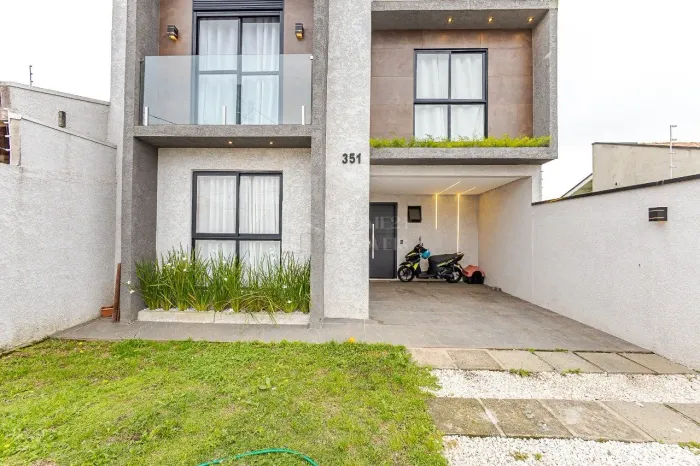 Sobrado com 3 quartos no Cajuru