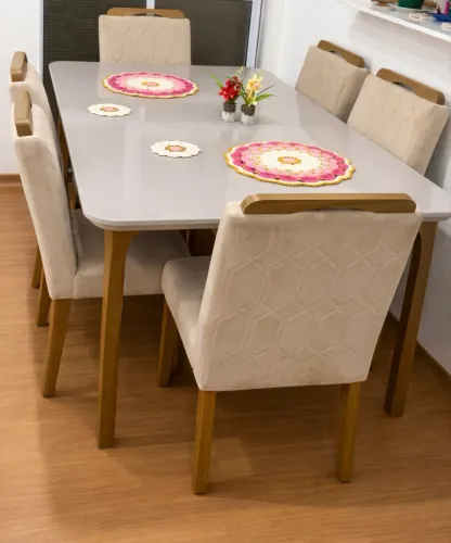 Mesa laqueada 6 lugares