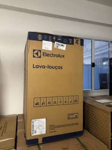 Lava-Louça Electrolux 10 Serviços Inox com Programa Lava & Seca 50 min (LS10E) nova