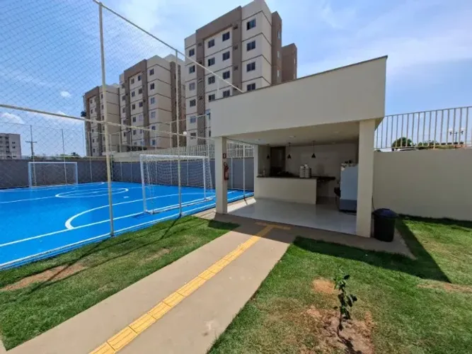 Apartamento Novo, com 02 quartos, sala, cozinha com armários, wc social.