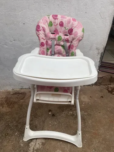 Cadeirinha de alimentação 