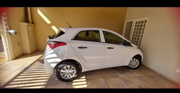 Hyundai HB20 Unique 1.0 Flex 12V Mec. 2019