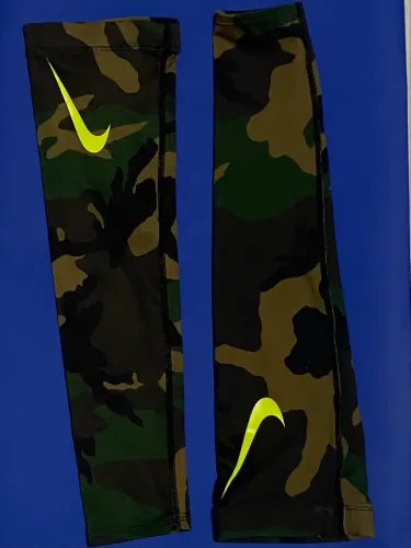 Manguito oficial Nike Pro Combat G