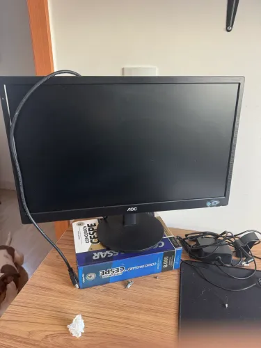 Monitor AOC