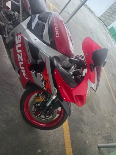 Moto SUZUKI 