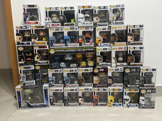 Kit funkos variados 37 itens
