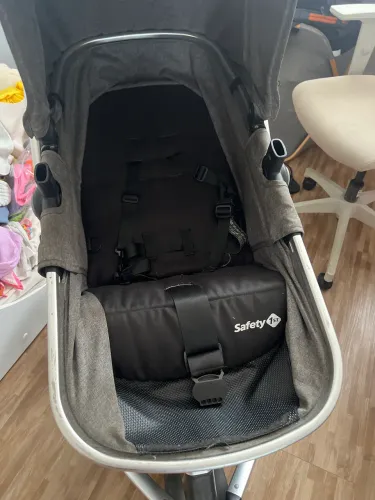 Carrinho de Bebê + bebê conforto e base + Cadeirinha de alimentação