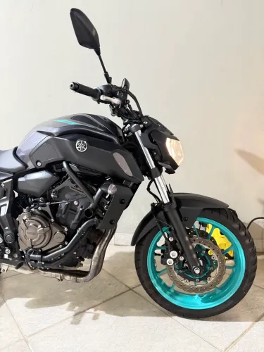 MT 07 impecável