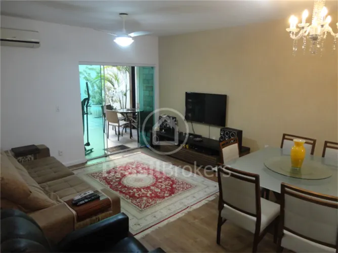 Casa à venda com 378,00m² e 4 quartos em Jardim Carioca, Rio de Janeiro - rj