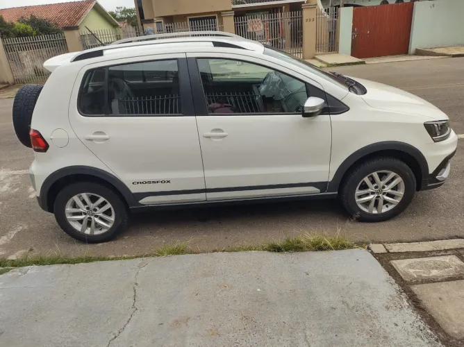 Volkswagen Crossfox 1.6 T. Flex 16V 5P 2015