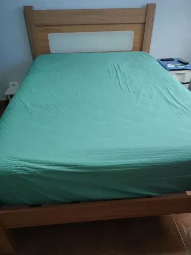 Vendo de casal seminova com colchão