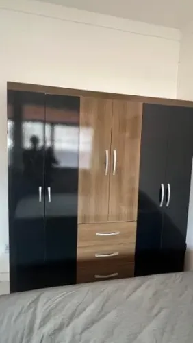 Guarda Roupa seis portas