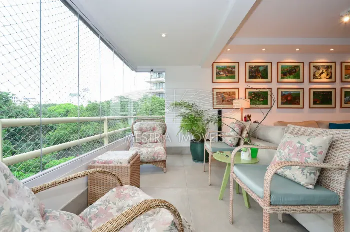 Higienópolis | Apartamento com 226 m², com uma belíssima vista para o verde!!