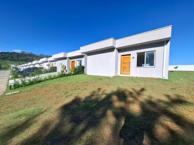 Casa com 3 quartos à venda, 100 m² por R$ 950.000 - Condomínio Residencial Le Vrai - Guara