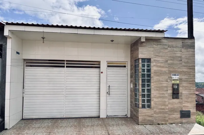 Vende-se casa no bairro Santa Rita