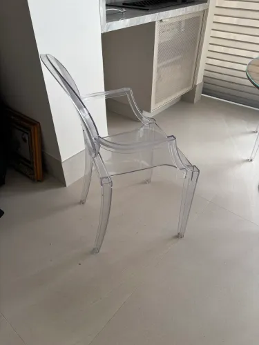 4 Cadeiras Kartell Louis Ghost Originais - Philippe Starck - R$ 5.500