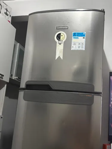 Geladeira continental frosfree inox