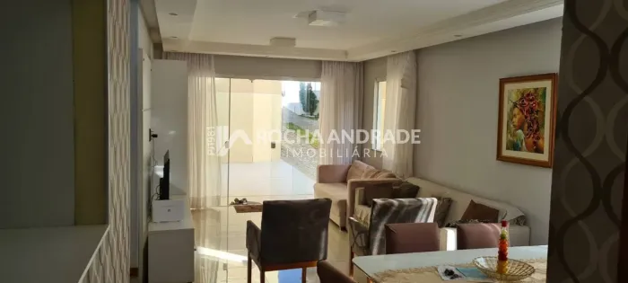 Casa Para Vender com 4 quartos 3 suítes no bairro Ipitanga em Lauro De Freitas
