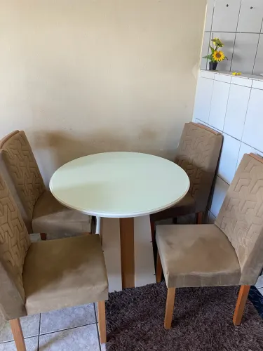 Mesa ,poucos meses de uso  / *36