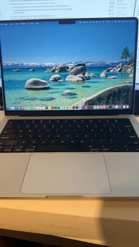 Apple Macbook Pro M3, 14 Pol, 2023, 8GB, 1TB