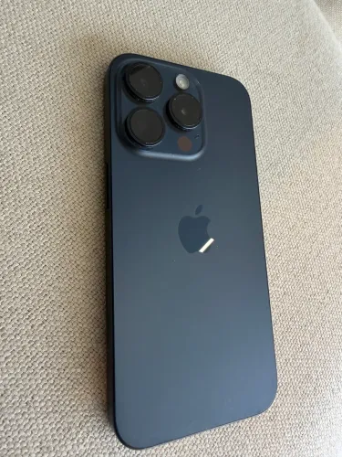 iPhone 15 Pro 128GB pouco uso