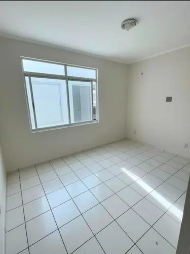 ESPAÇO PARA GUARDAR MOVEIS E PERTENCES