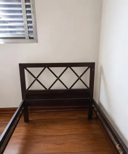 Cama de Solteiro em Madeira Maciça Rústica