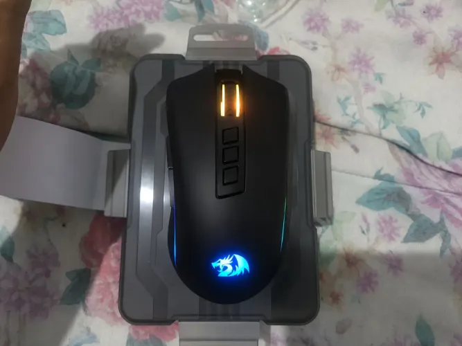 MOUSE GAMER COM RGB REDRAGON COBRA PRO SEM FIO PRETO M711-PRO. NOVO!! COMPLETO! NA CAIXA!!