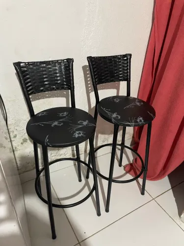 CADEIRAS BANQUETA