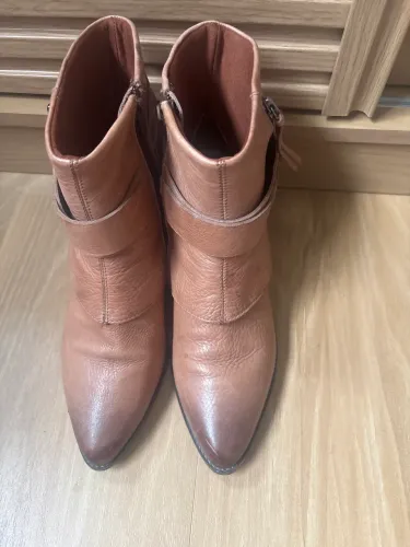 Bota Dumond marrom claro 36 semi-nova