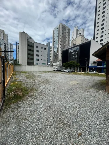 Terreno 1.000M² Aluguel Anual Avenida Alvin Bauer Balneário Camboriú