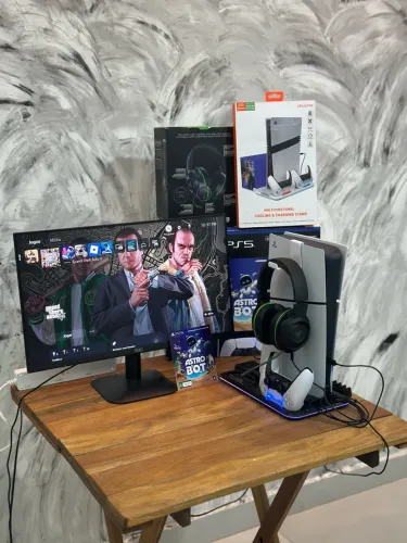 PS5 Slim + Headset + Monitor + 1 Jogo
