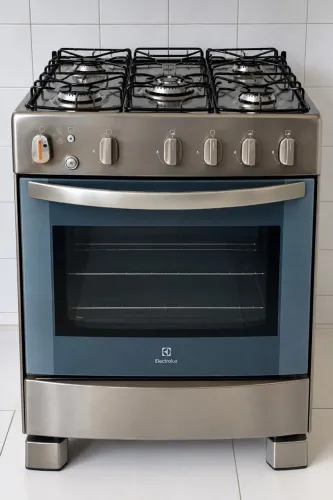 FOGÃO ELECTROLUX 5 BOCAS - ACABAMENTO INOX - USADO