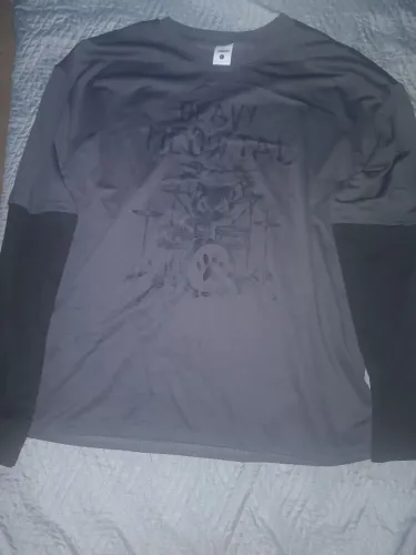 camiseta estilo grunge/rock manga longa estampada