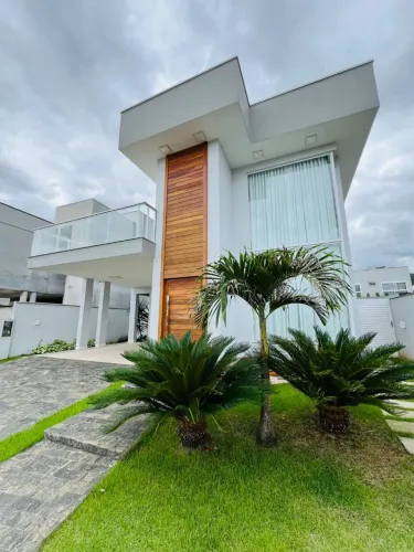 CASA LOCAÇÃO CONDÔMINO CALEDÔNIA BALNEÁRIO CAMBORIÚ S.C  