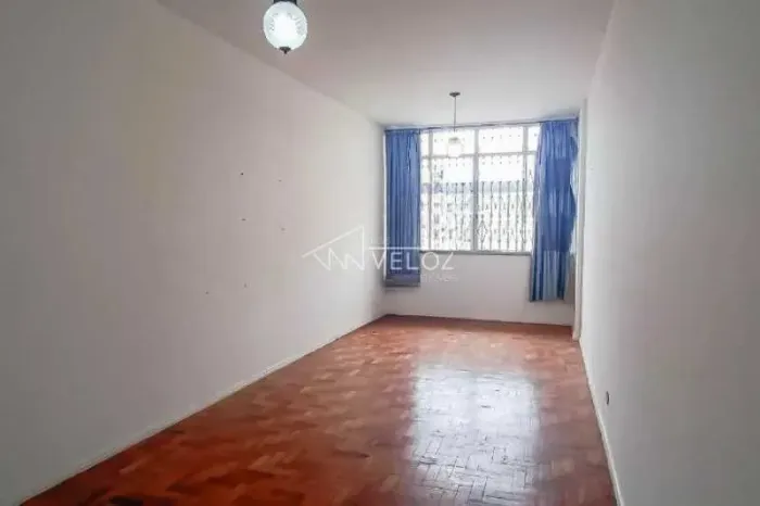 Apartamento : Padrão / Residencial / Centro