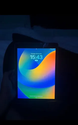 iPad 5ª Geração - 32GB | Excelente estado | Acompanha capa e caneta