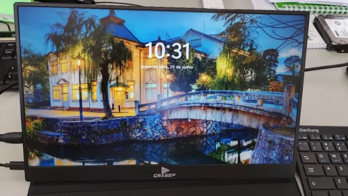 Monitor LCD Portátil 15.6" FullHD com Áudio - Novo com Caixa