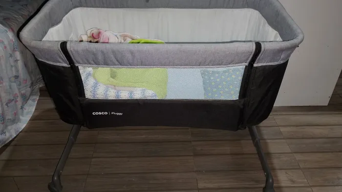 Berço Cosco pluggy 