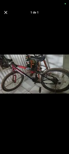 Bicicleta comprei pro meu filho,quase não usou!