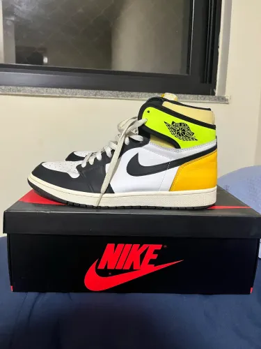 Air Jordan 1 High Volt Gold
