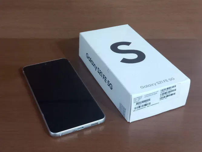 Samsung Galaxy S21 FE 5G - 256GB | 8GB RAM