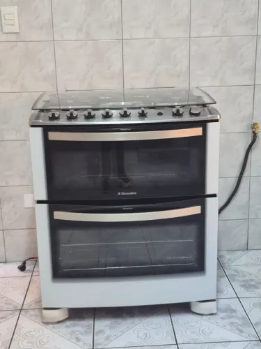 Vendo fogão Electrolux 5 bocas dois fornos