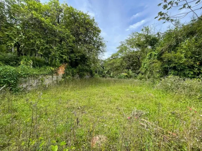 Terreno 1745m² em Condomínio - Centro - imv